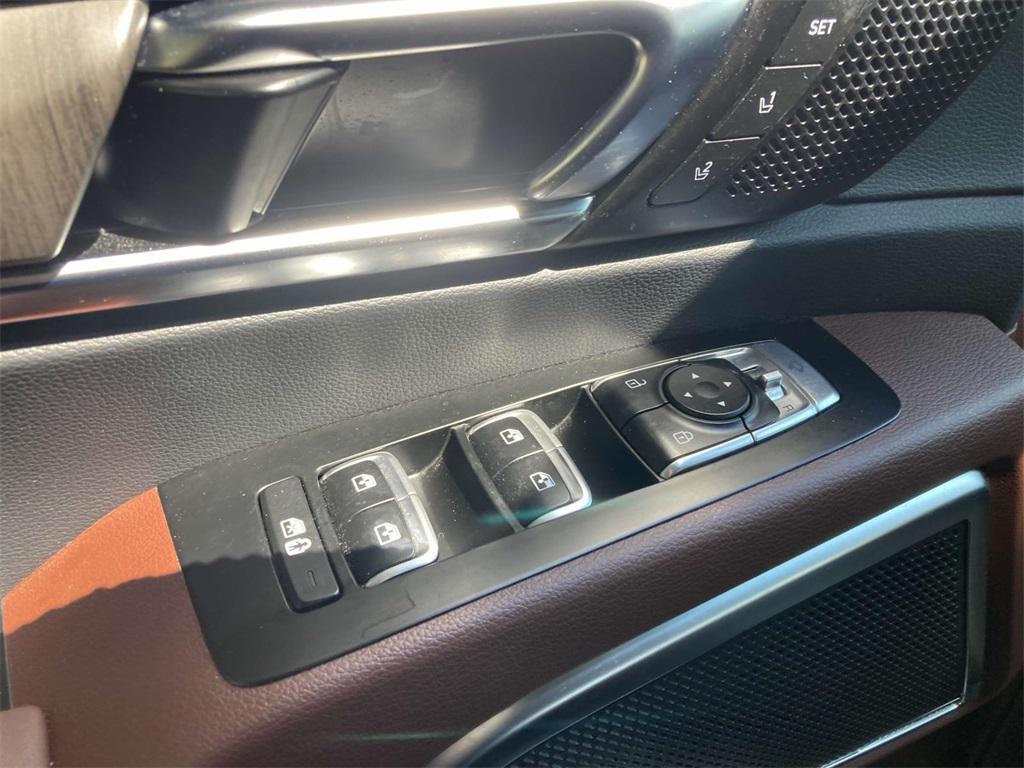 used 2024 Kia Telluride car, priced at $43,995