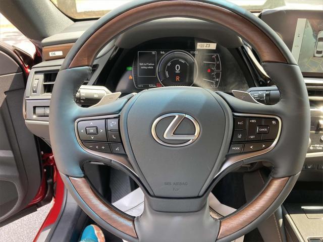 new 2025 Lexus ES 300h car, priced at $57,790