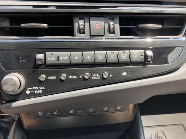 new 2025 Lexus ES 300h car, priced at $57,790
