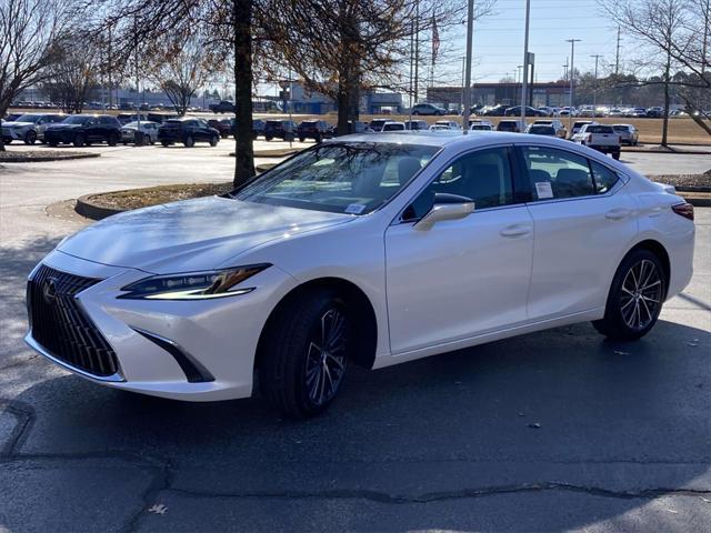 new 2025 Lexus ES 300h car, priced at $53,380