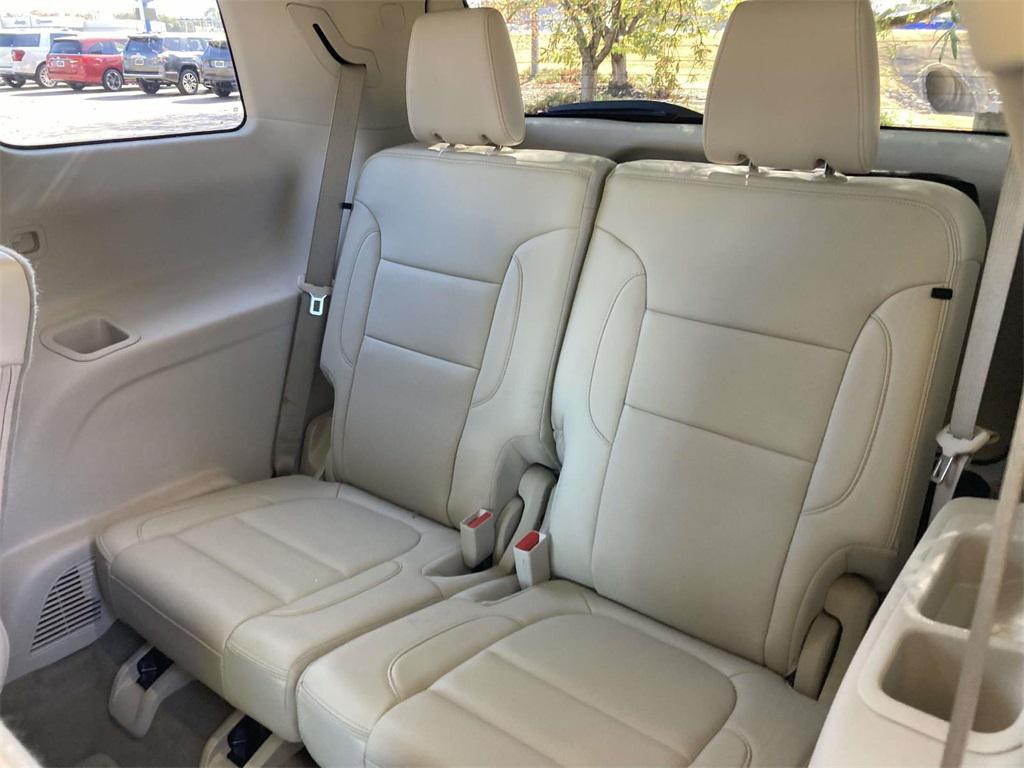 used 2023 GMC Acadia car, priced at $30,995