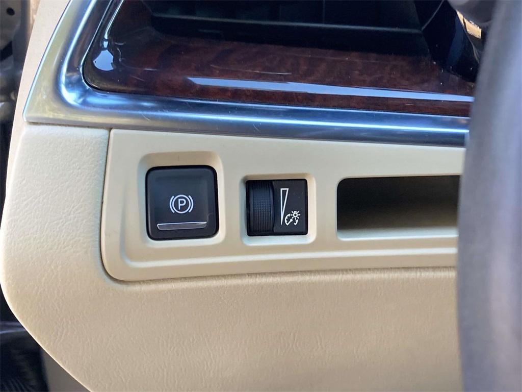 used 2018 Cadillac XT5 car, priced at $20,500