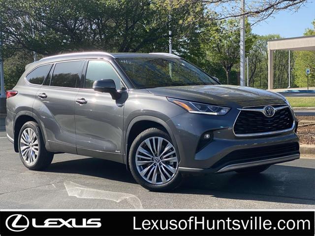 used 2023 Toyota Highlander Hybrid car, priced at $49,995
