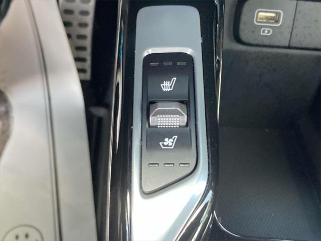 used 2023 Kia Sorento car, priced at $35,995
