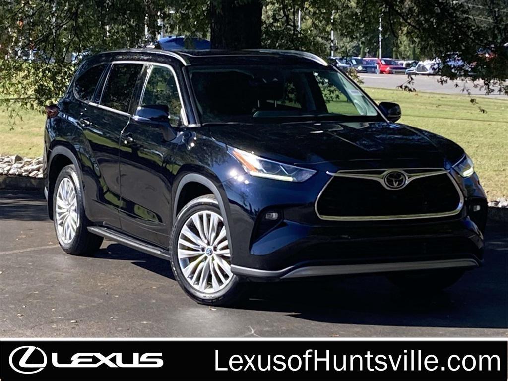 used 2022 Toyota Highlander car, priced at $38,995