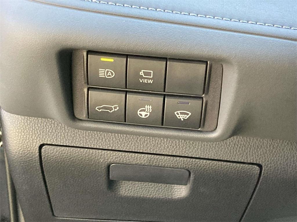 used 2022 Toyota Highlander car, priced at $38,995