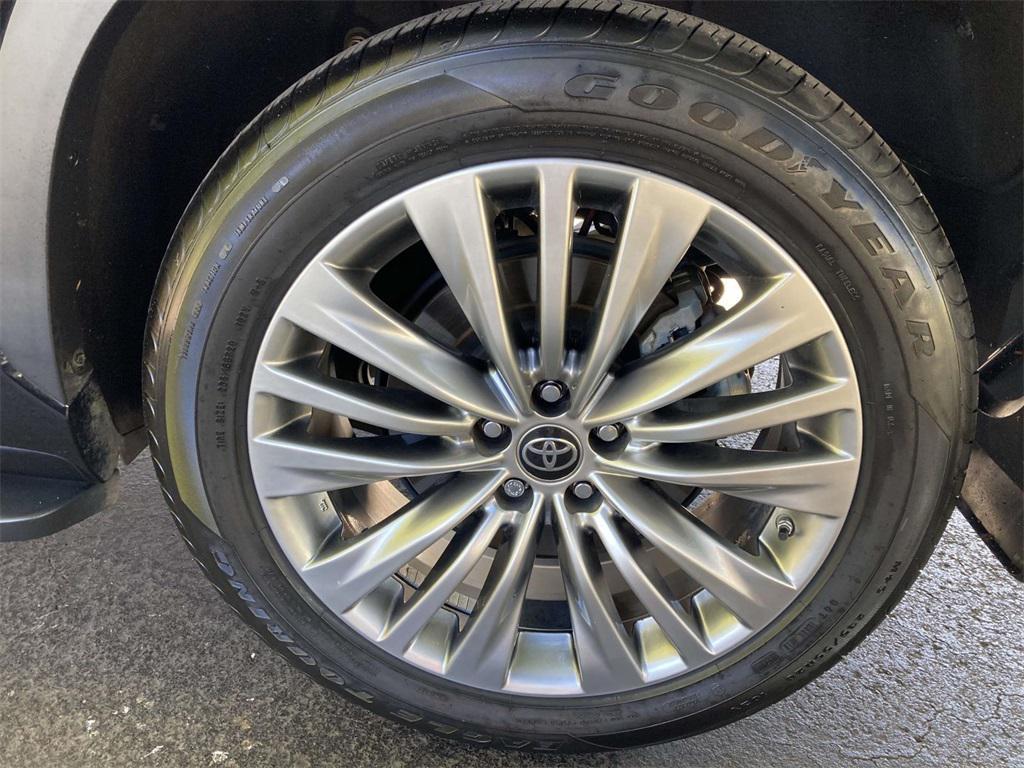 used 2022 Toyota Highlander car, priced at $38,995