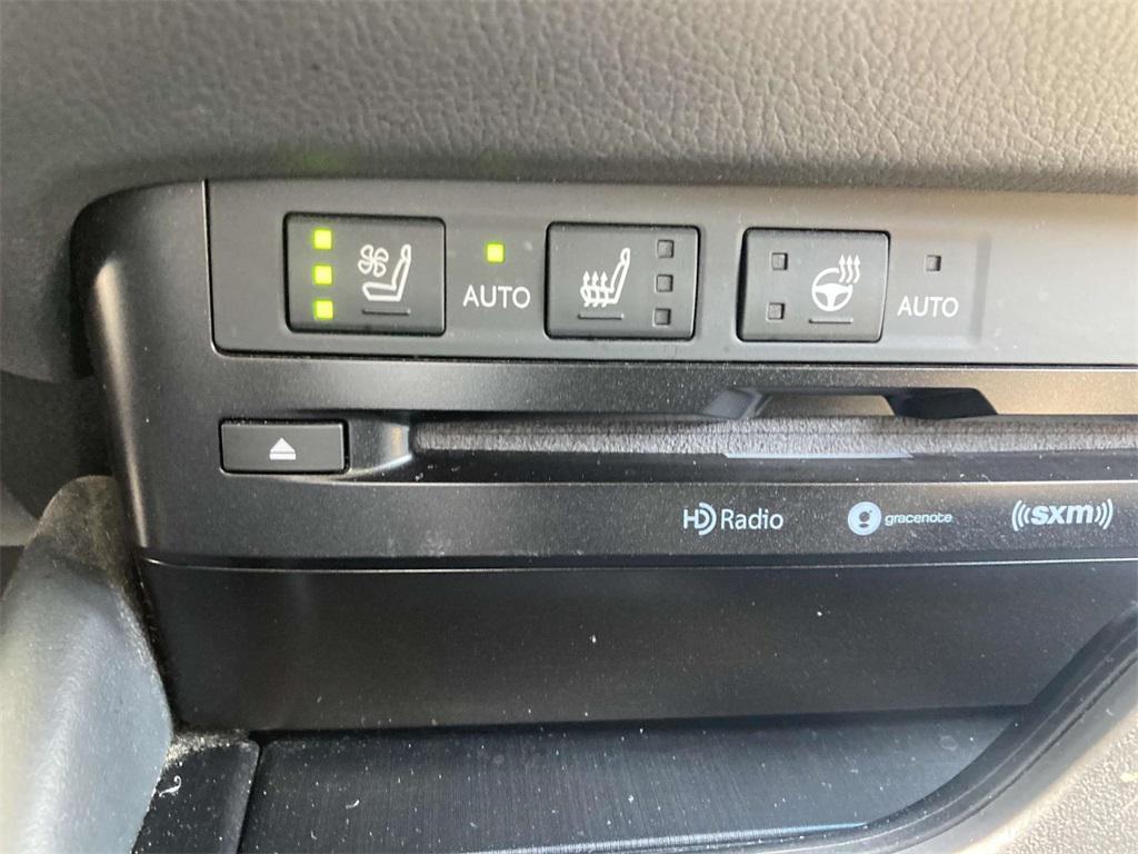 used 2019 Lexus ES 350 car, priced at $24,995