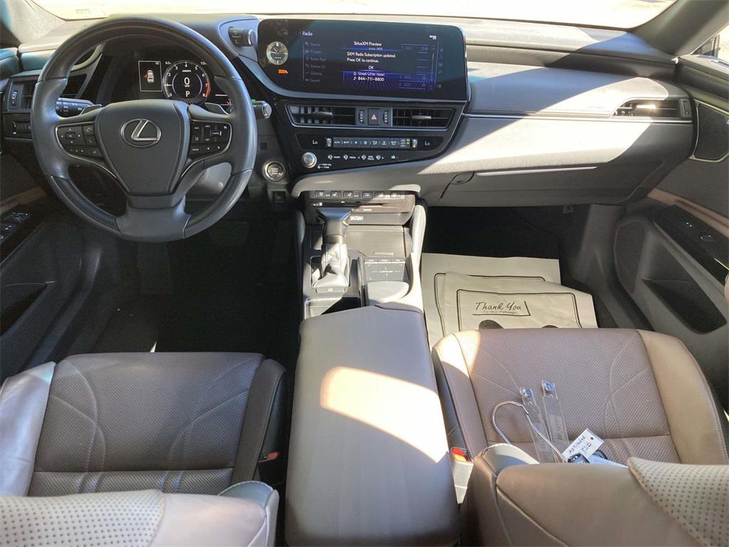 used 2022 Lexus ES 350 car, priced at $43,995