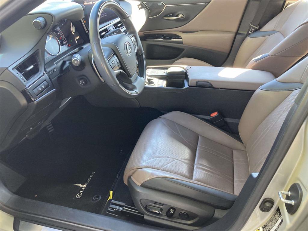 used 2022 Lexus ES 350 car, priced at $43,995