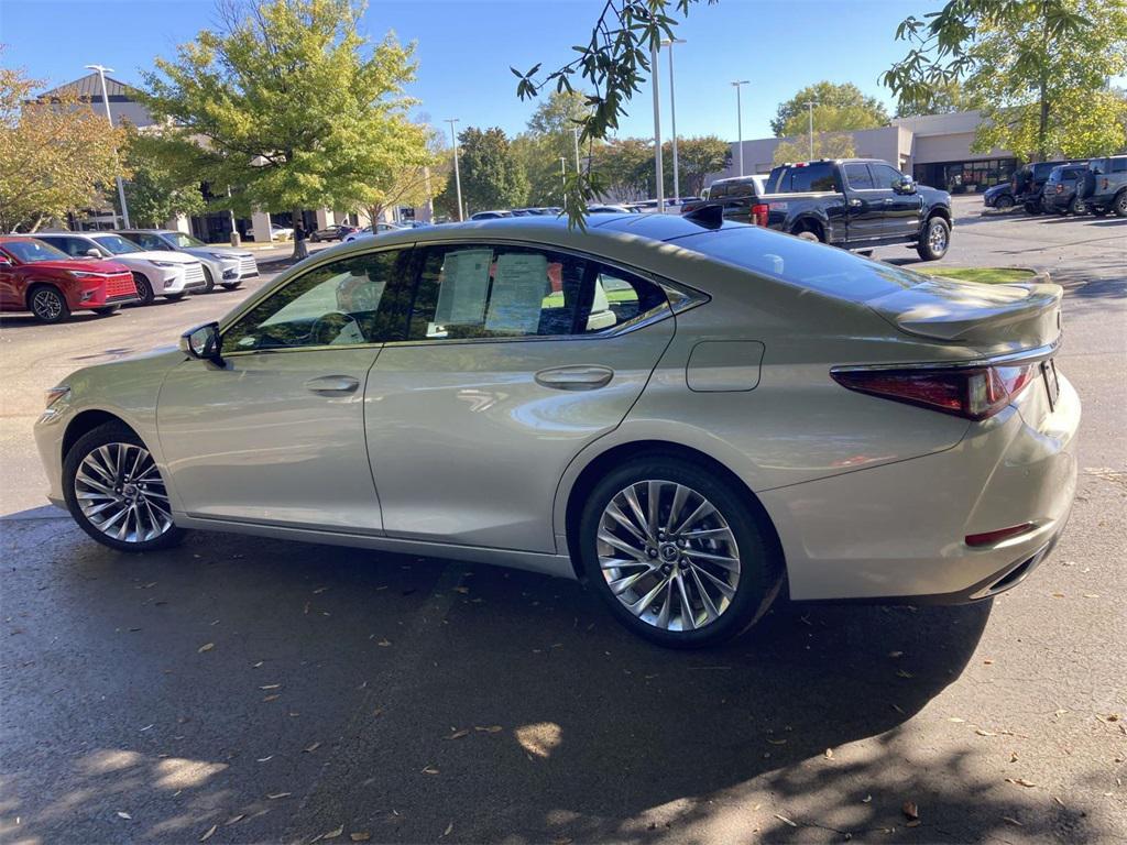 used 2022 Lexus ES 350 car, priced at $43,995