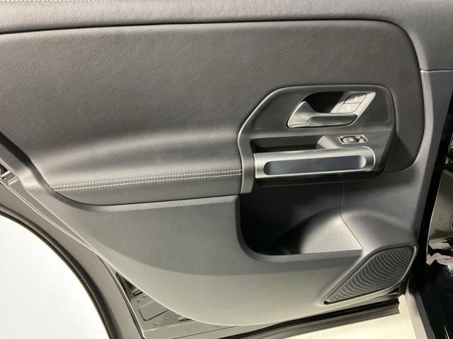 used 2022 Mercedes-Benz GLB 250 car, priced at $31,899