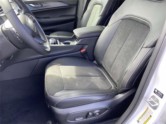 new 2025 Jeep Grand Cherokee car, priced at $36,330