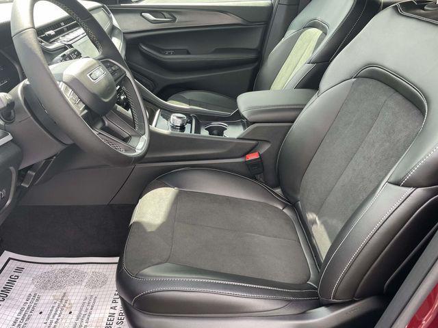 new 2025 Jeep Grand Cherokee L car, priced at $39,692