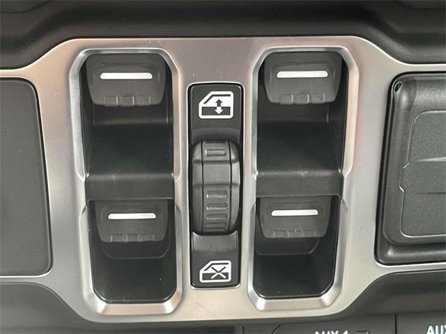 new 2025 Jeep Wrangler car, priced at $47,296