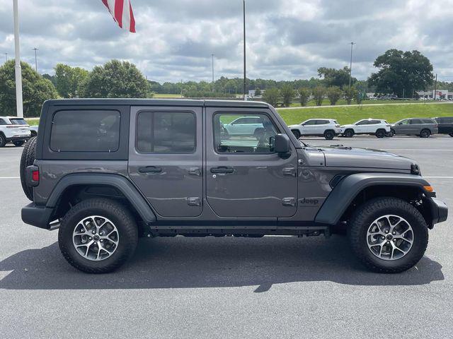 new 2025 Jeep Wrangler car, priced at $44,655