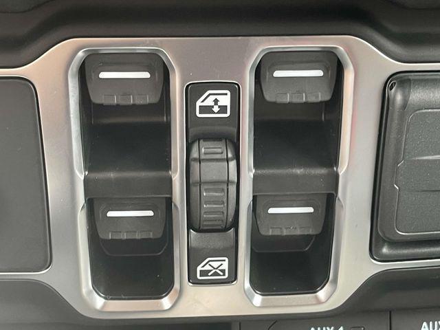 new 2025 Jeep Wrangler car, priced at $44,655