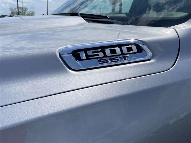 new 2025 Ram 1500 car, priced at $43,345