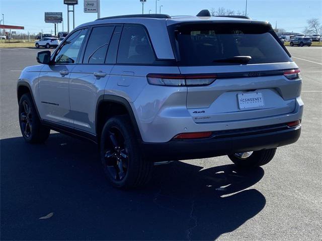 new 2025 Jeep Grand Cherokee car, priced at $40,175