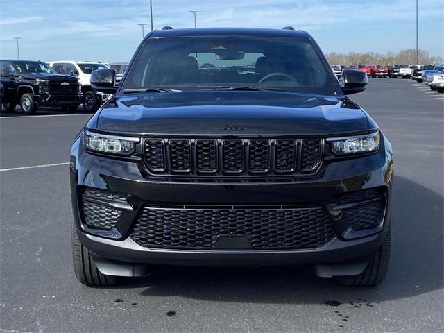 new 2025 Jeep Grand Cherokee car, priced at $37,675