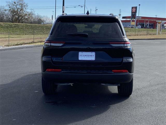 new 2025 Jeep Grand Cherokee car, priced at $37,675