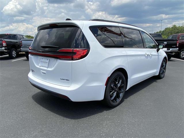 new 2024 Chrysler Pacifica car, priced at $41,820