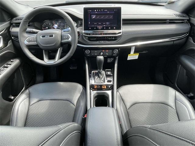 new 2025 Jeep Compass car, priced at $25,660