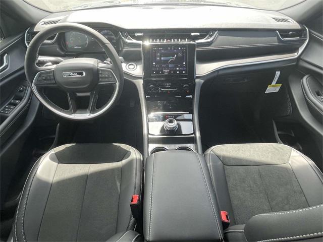 new 2025 Jeep Grand Cherokee L car, priced at $40,090