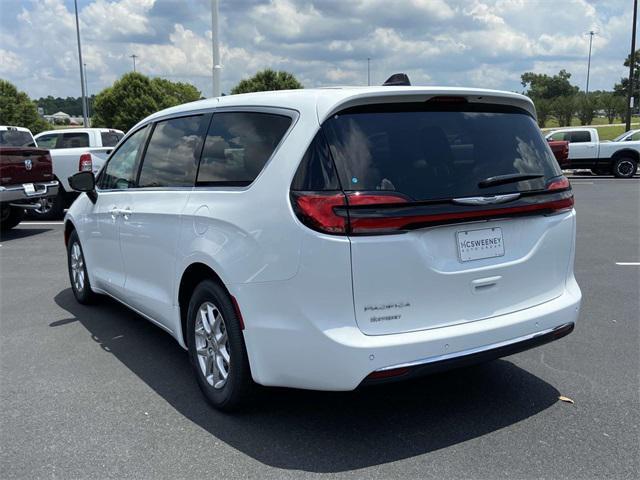 new 2024 Chrysler Pacifica car, priced at $32,755