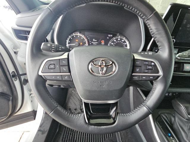 used 2023 Toyota Highlander car, priced at $39,288