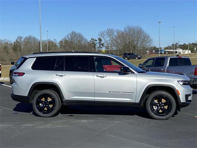 new 2025 Jeep Grand Cherokee L car, priced at $41,175