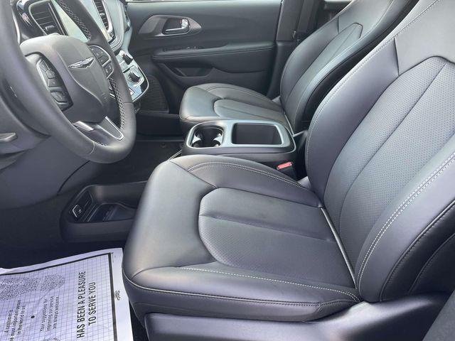 new 2026 Chrysler Pacifica car, priced at $36,668
