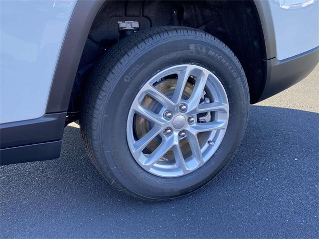 new 2025 Jeep Grand Cherokee L car, priced at $33,625