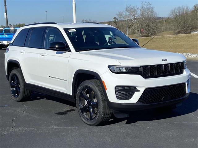 new 2025 Jeep Grand Cherokee car, priced at $37,080