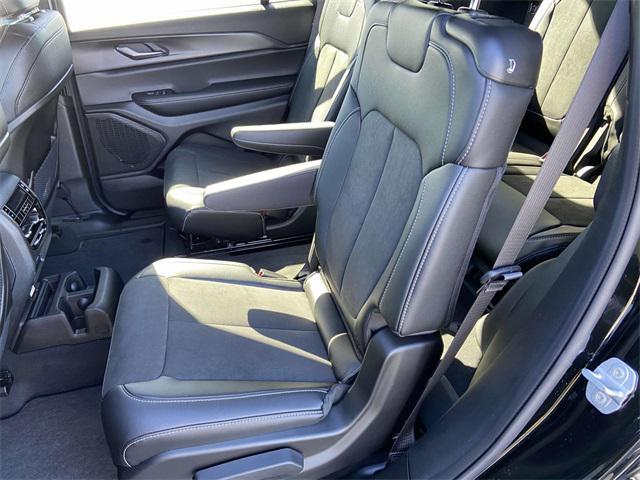 new 2025 Jeep Grand Cherokee L car, priced at $37,925