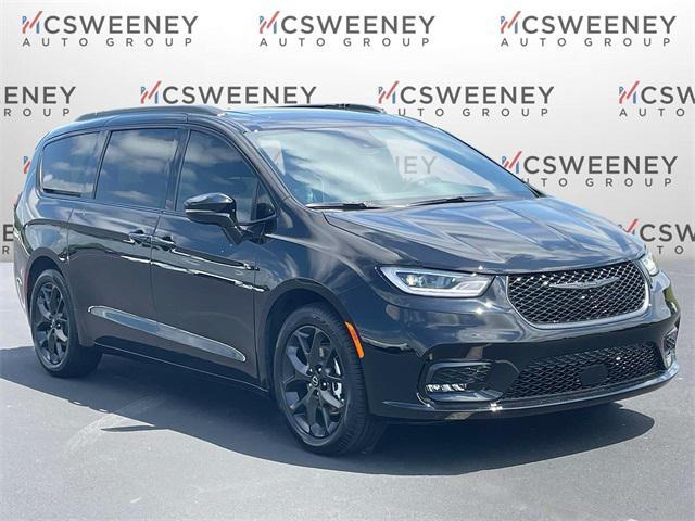 new 2025 Chrysler Pacifica car, priced at $51,565