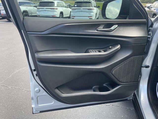 new 2025 Jeep Grand Cherokee L car, priced at $38,232