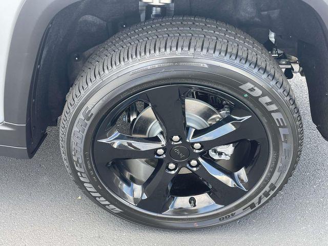 new 2025 Jeep Grand Cherokee L car, priced at $38,232