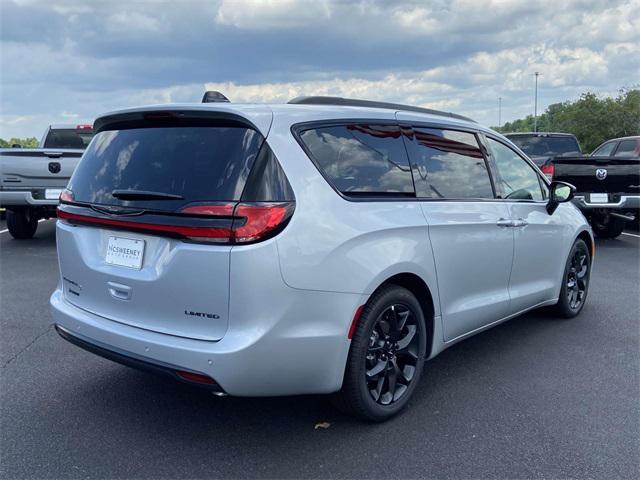 new 2024 Chrysler Pacifica car, priced at $42,015