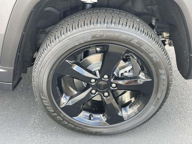 new 2025 Jeep Grand Cherokee car, priced at $36,125