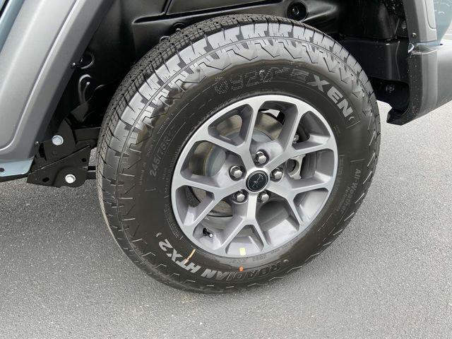 new 2025 Jeep Wrangler car, priced at $46,230