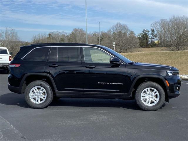 new 2025 Jeep Grand Cherokee car, priced at $33,220