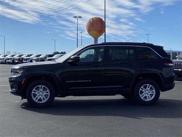 new 2025 Jeep Grand Cherokee car, priced at $33,220