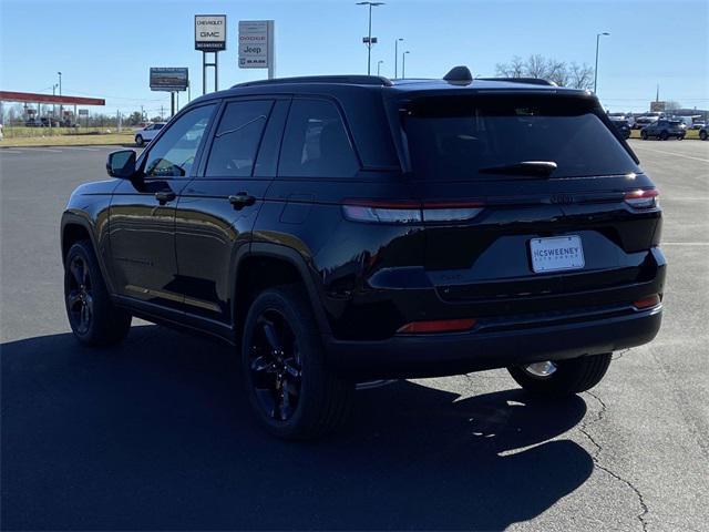 new 2025 Jeep Grand Cherokee car, priced at $40,175