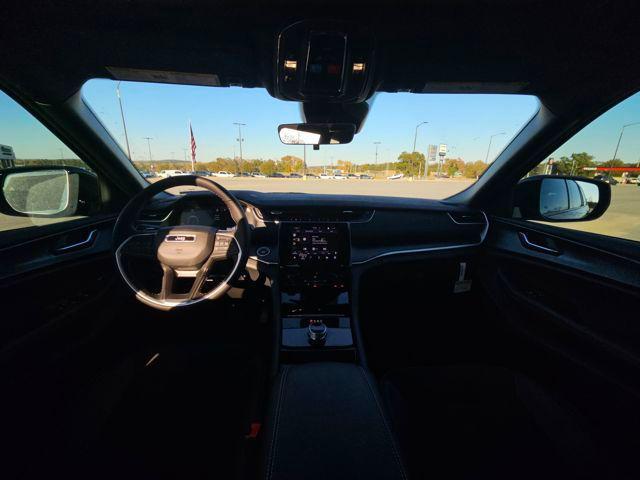 new 2025 Jeep Grand Cherokee L car, priced at $38,232