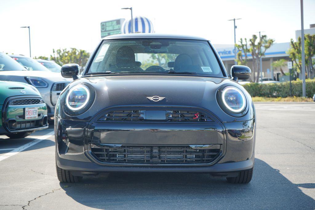 new 2025 MINI Hardtop car, priced at $36,110