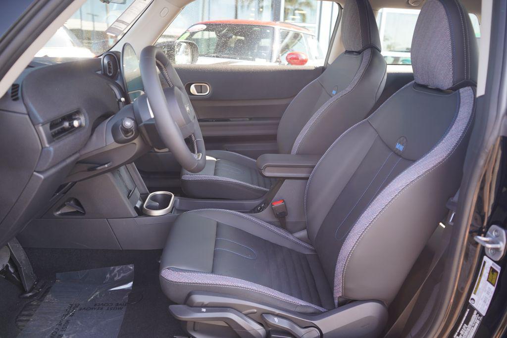 new 2025 MINI Hardtop car, priced at $36,110