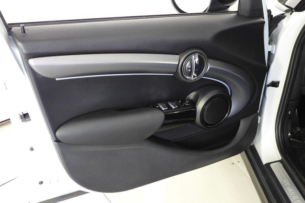 used 2023 MINI Hardtop car, priced at $25,980