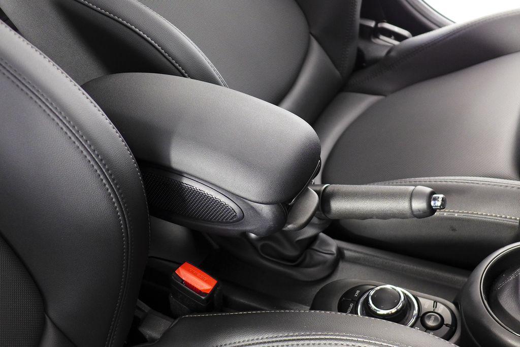 used 2023 MINI Hardtop car, priced at $25,980