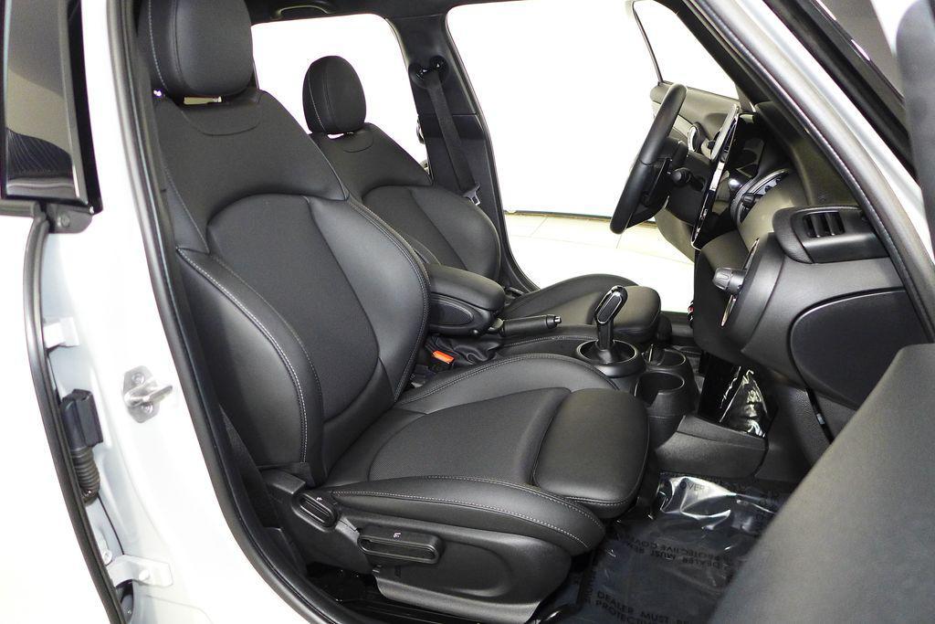 used 2023 MINI Hardtop car, priced at $25,980